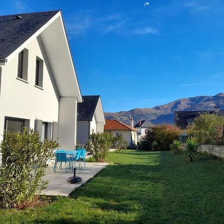 Gite Les Lys Fleurs Des Pyrenees Argelès-Gazost Exteriör bild